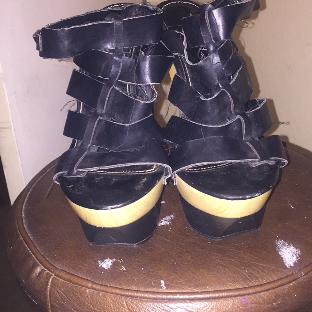Super cute weird design wedges